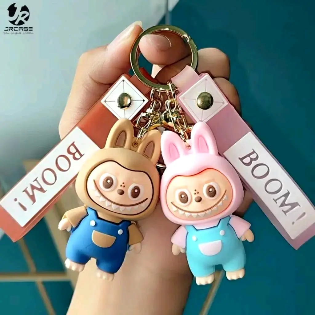 Ready Gantungan labubu bubble Gantungan kunci dengan motif labubu the monster yg cute.  Terdapat pilihan motif dan warna Terbuat dari bahan pvc berkualitad, gantungan dan ring dari bahan alloy.  Cocok untuk gantunga