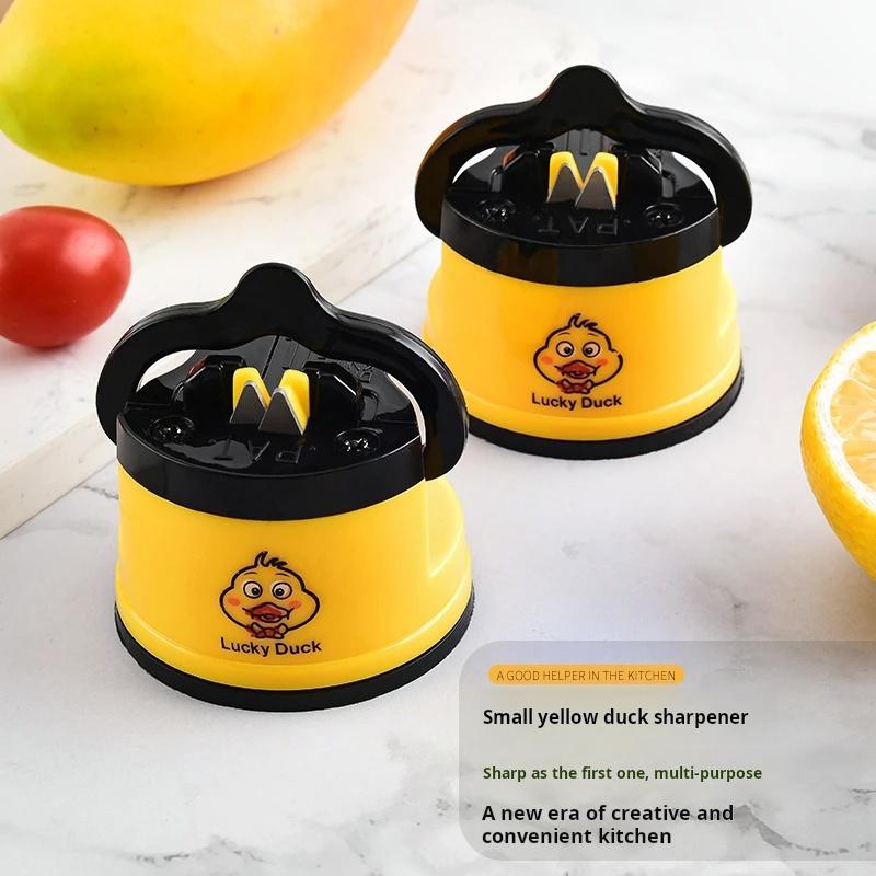 Dụng Cụ Mài Dao Đa Năng, Thiết Kế Vịt Nhỏ Màu Vàng, Dụng Cụ Mài Gia Đình Dễ Thương Và Sáng Tạo, Kiểu Cốc Hút, Cầm Tay, Nhanh Chóng, Và Cung Cấp Độ Cứng Cực Tốt 1