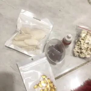 Tulang Sotong 10GR PECAH EKONOMIS Calcium Lovebird/Hamster/Kura-kura Ukuran Kecil
