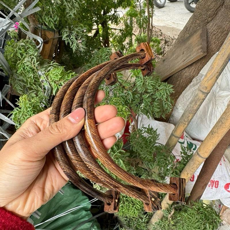 Cầu góc gỗ muồng kèm tai đẹp cho chim chào mào chích chòe cầu góc đẹp lắp cho lồng vuông thái sing