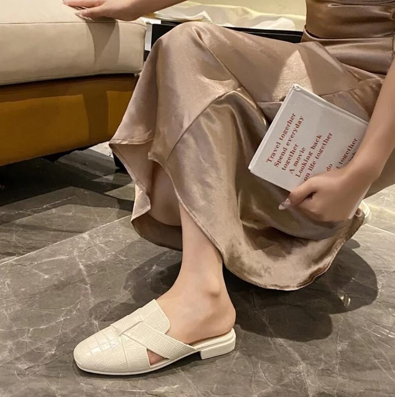  CBC Mới!Dép Sục Cho Nữ Thời Trang Hàn Quốc Giày Nửa Dép Đế Bằng Lười Thoải Mái Thanh Lịch Thường Ngày Dễ Phối Đồ 