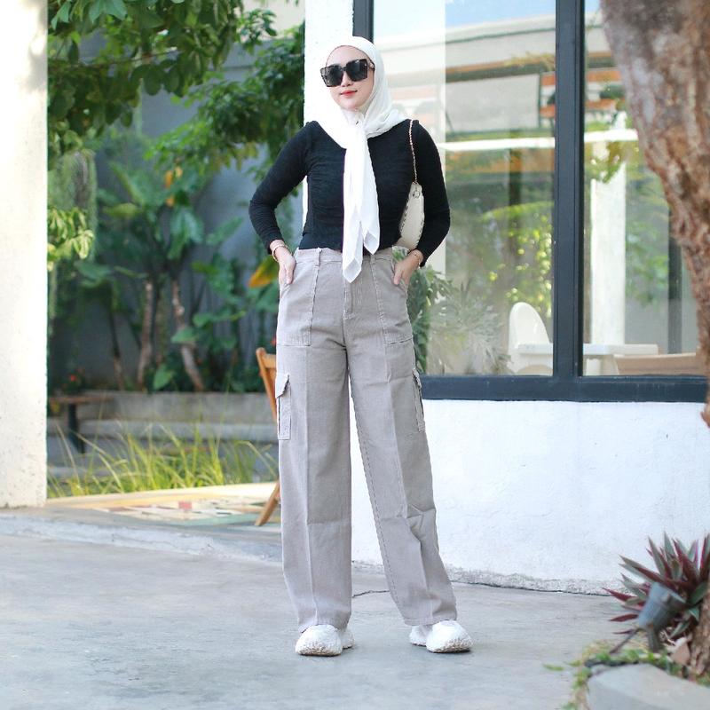 Naysqii-Highwaist Kulot Cargo Jeans Wanita - Celana Panjang Wanita Cewek Hitam Kancing Karet Samping Nyaman Formal Tebal 5