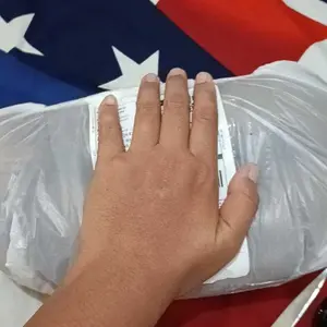 Bantal Leher Dewasa Love Travel Berbentuk Tidur Siang Bantal Mobil Super Lembut