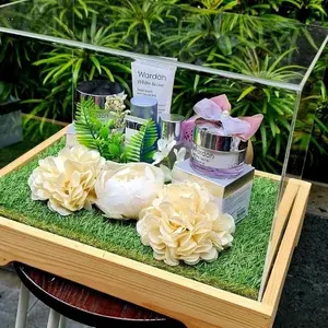 Rumput sintetis swiss ukuran 25cm x 25cm - alas box hantaran - alas lantai