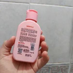 GENTLY pH Balanced Feminine Wash 100ml & 60ml - Pembersih Kewanitaan Kurangi Gatal, Bau, Keputihan - Natural & Lembut untuk kulit Sensitive - Dermatologically & Hypoallergenic