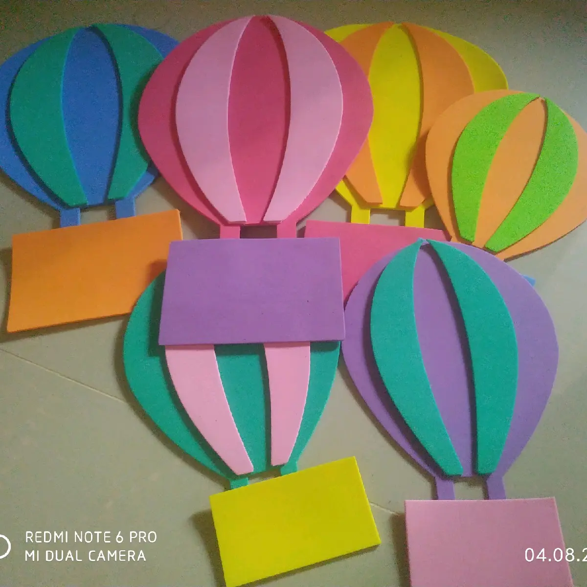 Hiasan Dinding Kelas PAUD,TK,SD Bentuk Balon Udara