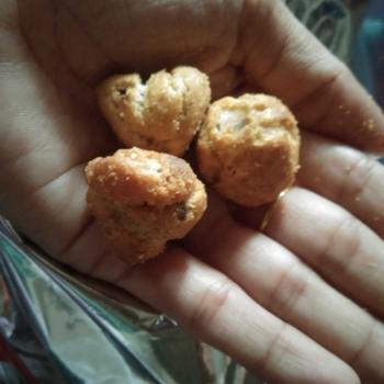 Product Review of COD Soes Coklat Cokelat/strawberry/ 500g/1kg /Update kemasan terbaru / merek baru/Malona/ mix rasa/halal Kue Sus Kering Isi soes coklat lumer 1 kgr Enak Murah （Cemilan keluarga, cocok untuk dewasa dan anak-anak） Chocolate Food Makanan Snack Manis from M**a k**r 2