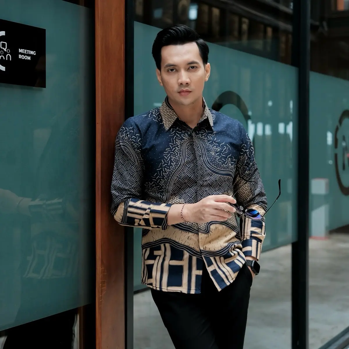 BARA NAVY Kemeja batik pria lengan panjang furing full Ero katun slimfit Biru