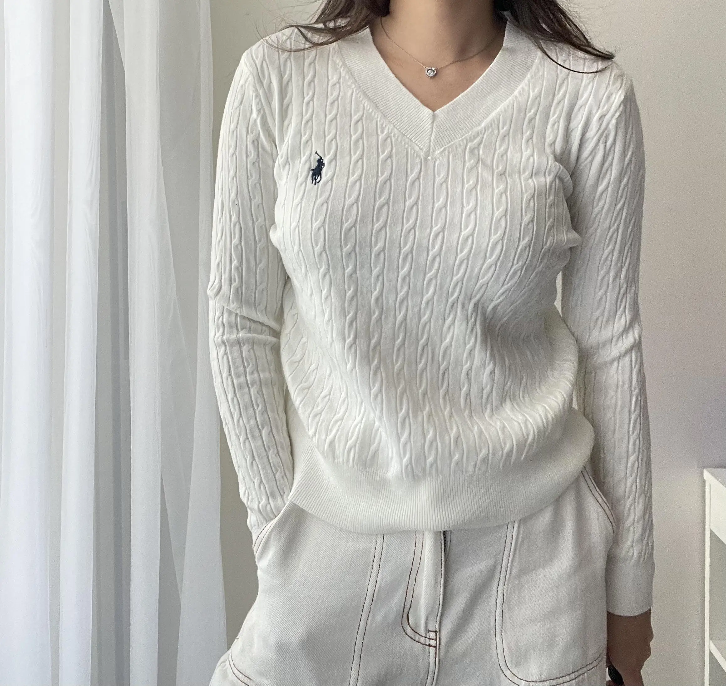 Libene - Sweater V-neck Kuda Lengan Panjang