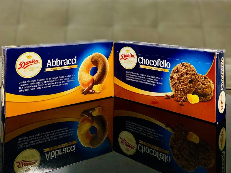 Combo 2 Bánh Quy Bơ & Cacao Danisa Abbracci và Chocofello Hộp 168g (2x168g/hộp)