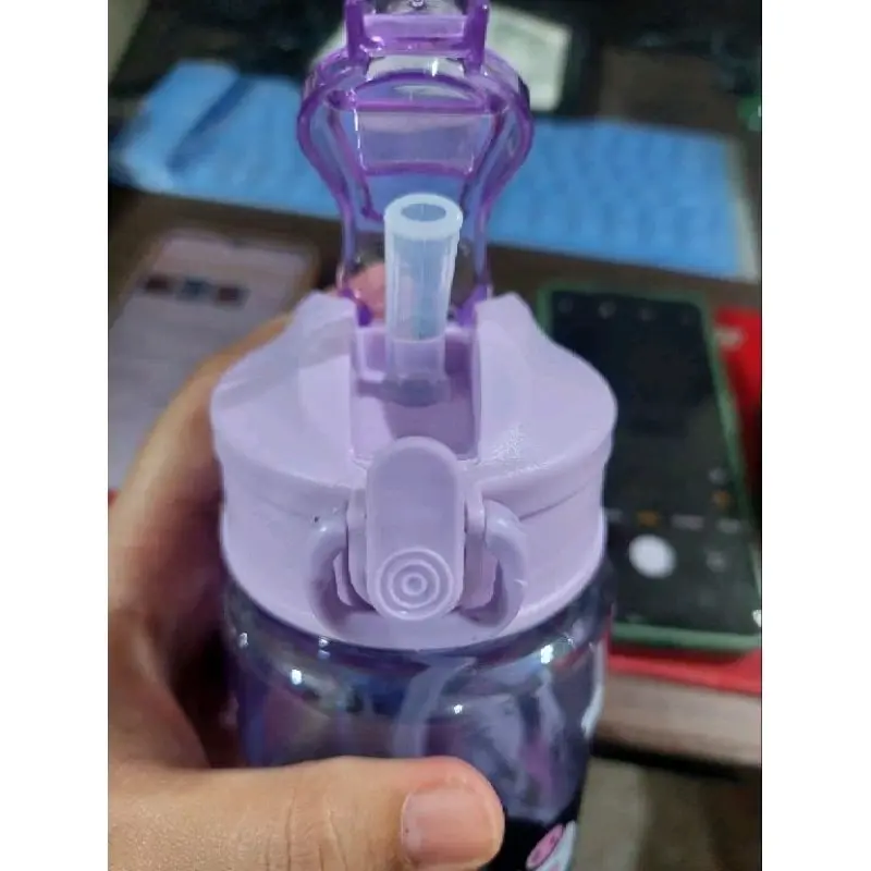 Botol minum anak karakter motif sanrio + sedotan uk 900ml (free tali) Minuman Kitchenware Water Bottles 2