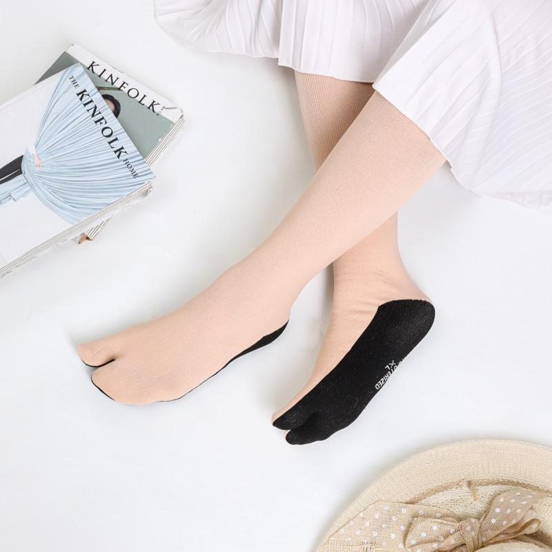 Product Introduction of 3 Pasang Kaos Kaki Panjang Muslimah Jempol Telapak Hitam Warna Coklat Wanita Dewasa 1