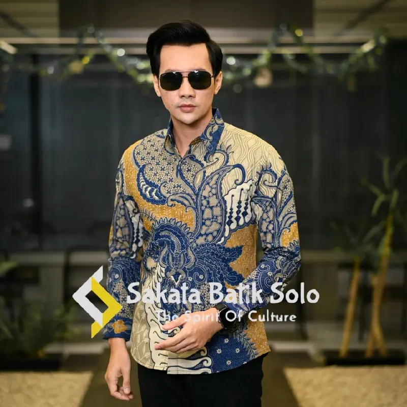 SAKATA BATIK SOLO Slimfit Motif Bramantya Kemeja Baju Hem Pakain Batik Atasan Forma Casual Kantor Kerja Kantor Kain Katun Panjang Keren 0