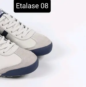 Etalase 08 Sepatu onittt Cream Navy