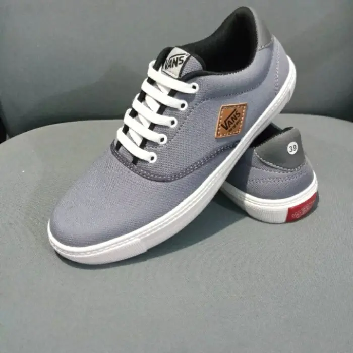Miliki Sepatu Sport Untuk Kerja 0