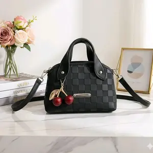 Jilin Miniature Motif Simpel Elegan Tas Selempang Wanita Bahan Sintetis Tebal Lembut Dengan Tali Panjang Dan Dalaman Mewah Ukuran 20x13cm Belum Free Acc Cerry