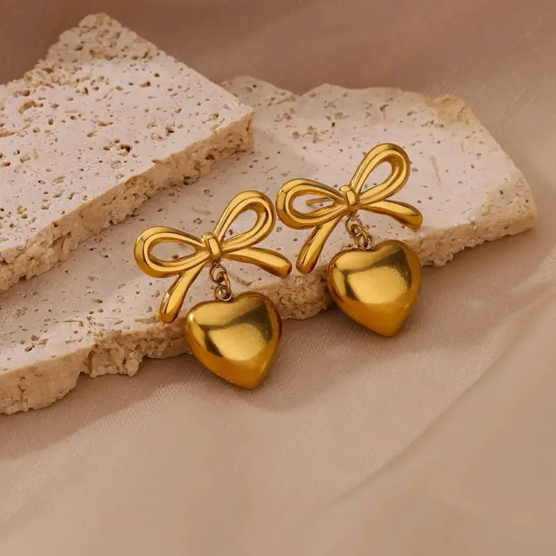 A-19 Anting Titanium Premium Pita Hati 1