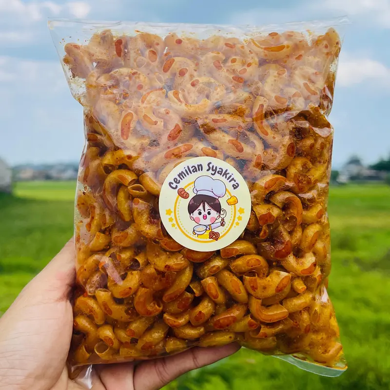 MAKARONI CIKRUH DAUN JERUK 250gram Makanan Camilan Asin Pedas Food Snack Cemilan 0