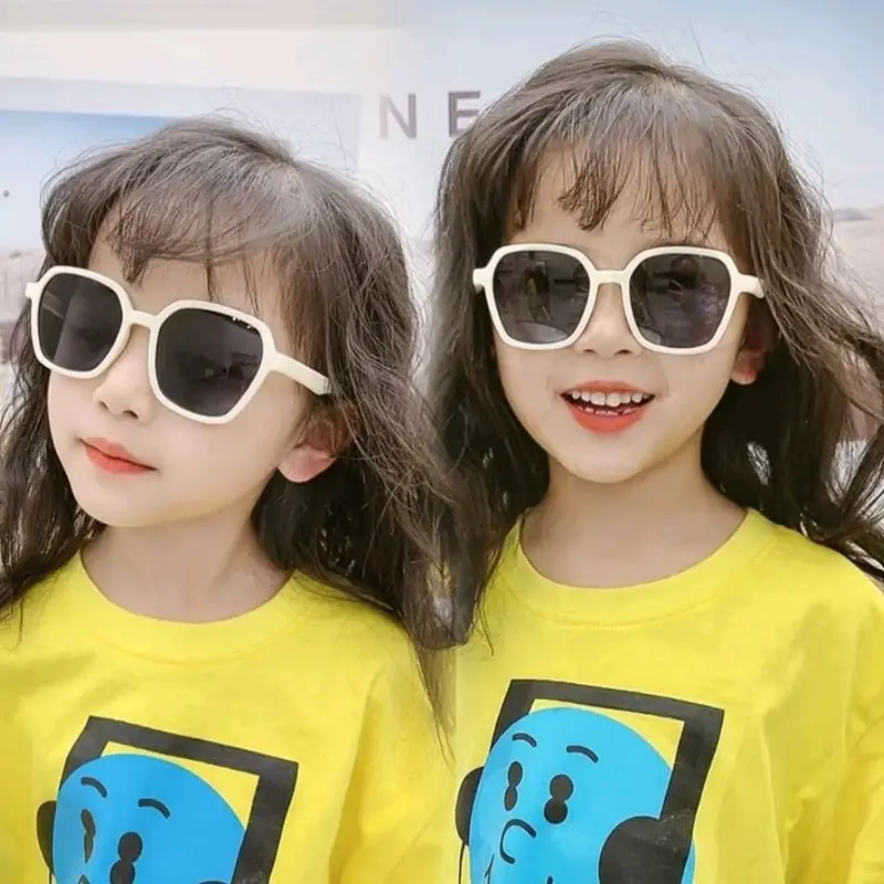 Kacamata Hitam Anak New Trendy / Fashion Anak Laki Wanita Kacamata Hitam Anak Kecil 1