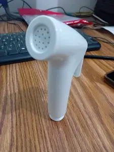 kepala jet shower putih toilet