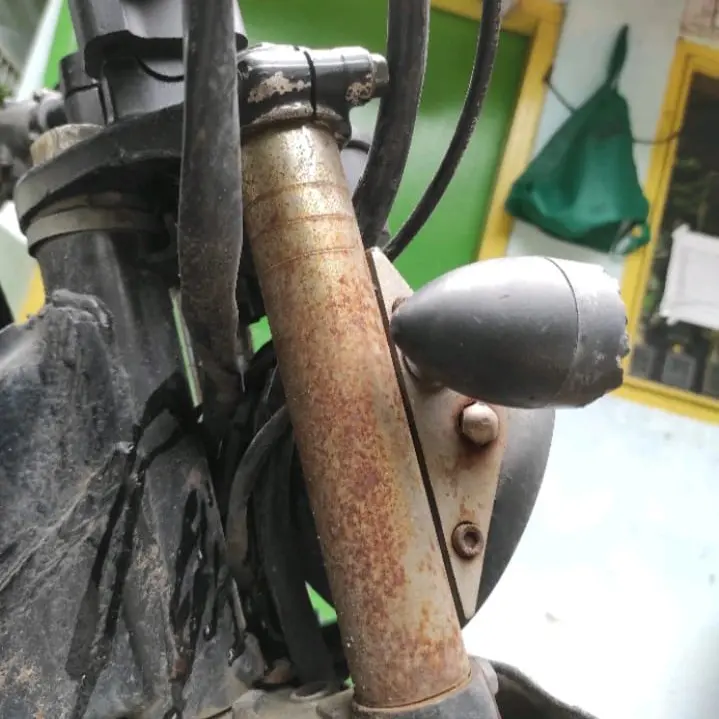 PEMBERSIH KARAT SPRAI 100 ML PENGHILANG KERAK BLOK MESIN Air Car Cleaner Kendaraan 6