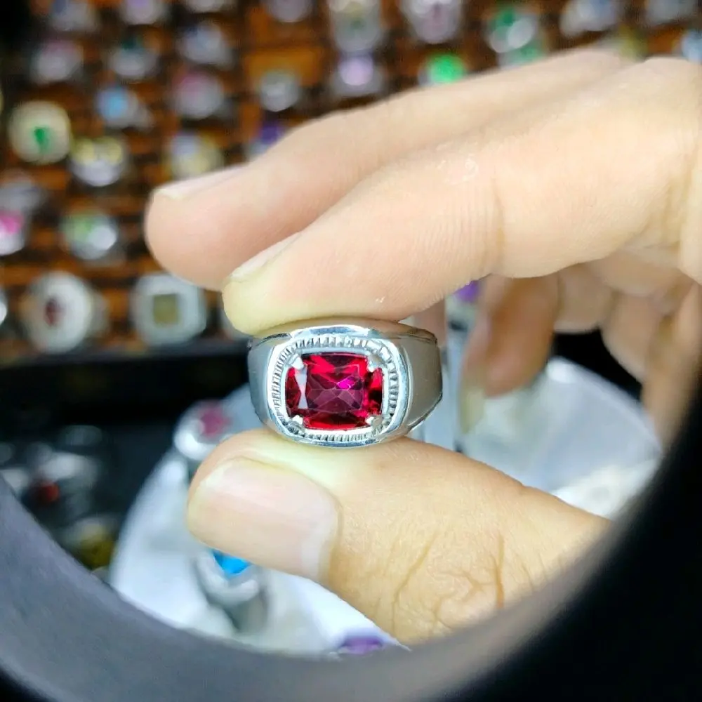 Cincin Read Topaz dimensi anak muda banget