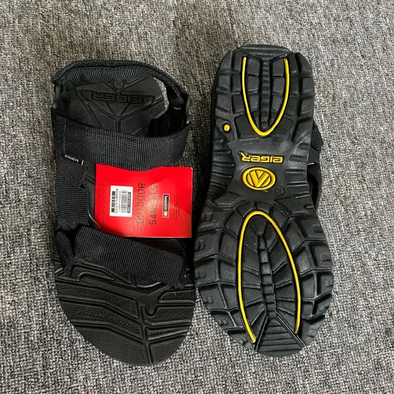 sandal eiger roll strap sandal gunung eiger tomahawk roll strap sandal eiger roll strap caldera Pria Sendal Hitam sandal lebaran 2025 3
