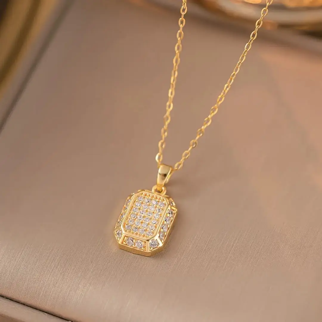 [ Kalung Amora ] Liontin Kotak Berlian Titanium Anti Karat Warna Gold - KA 04