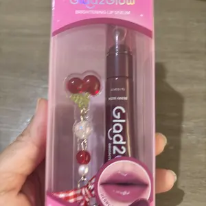 【Ready Stock】Glad2Glow Brightening Lip Serum - VC-IP Vitamin E 3in1 Lip Serum Treatment Melembabkan Mencerahkan Bibir Gelap Lip Tint Warna Natural Glowing Tahan Lama Buildable Natural Lip Color Care G2G