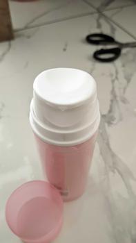 Product Review of Glowsophy Watermelon Brightening Moisturizer Skin Barrier Niacinamide Gel Day and Night Skincare 100 ml from z**a 2