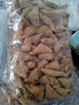 Product Review of 1 KG Samosa Abon Ayam cocok untuk cemilan sehari hari from M**a e** 0
