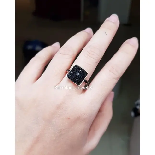 Cincin Titanium Kotak hitam mata putar