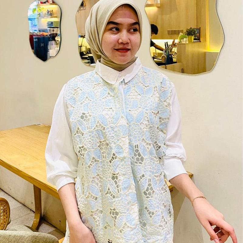 Savia Blouse -Basic , Kemeja Burkat Razka outfit 7