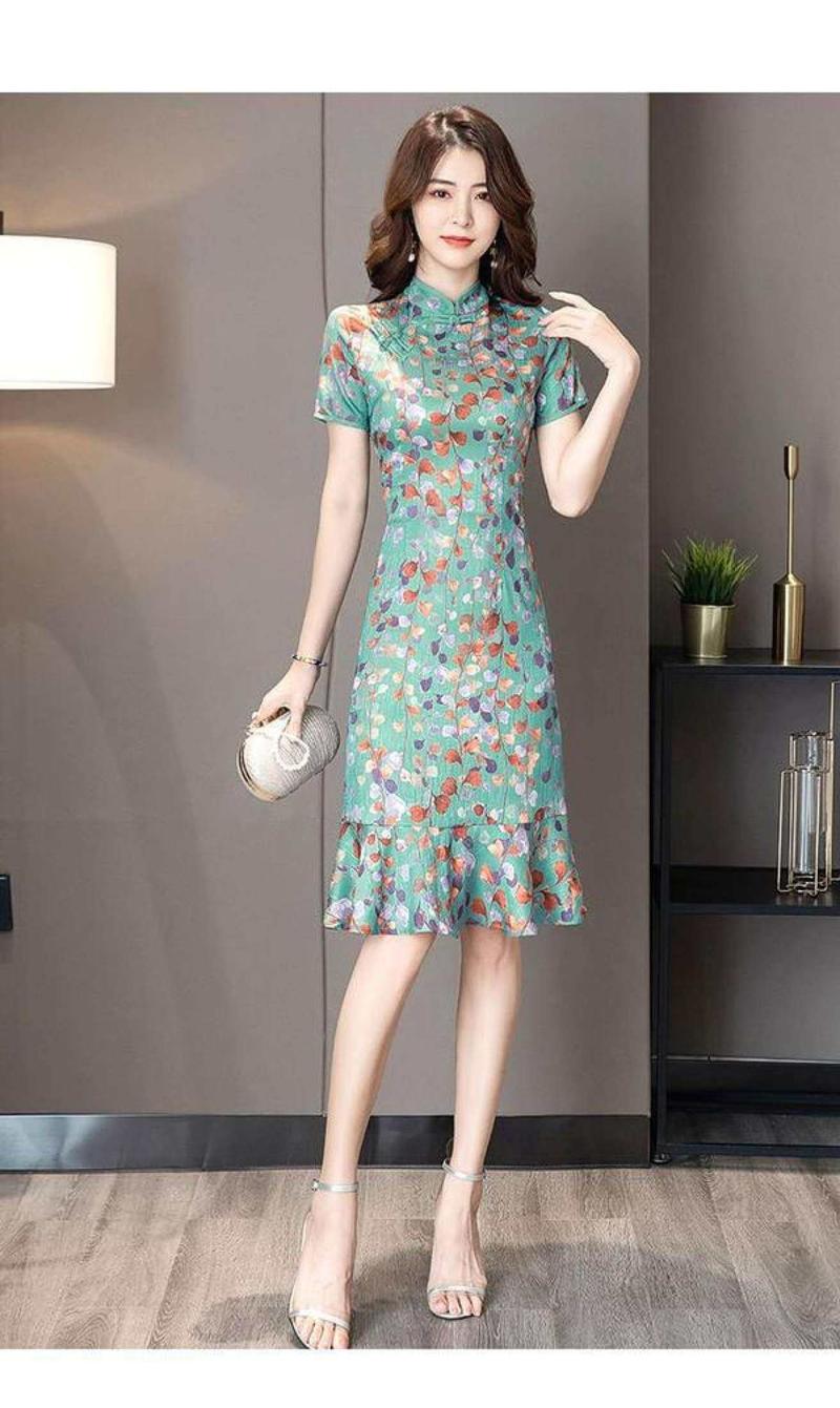 Product Introduction of Modern Cheongsam Dress 2024 Young Style Elegant Daily Style Cut-Bone Cheongsam Summer  New Style Chinese-style Vintage Slim Fit Improved Cheongsam Dress 15