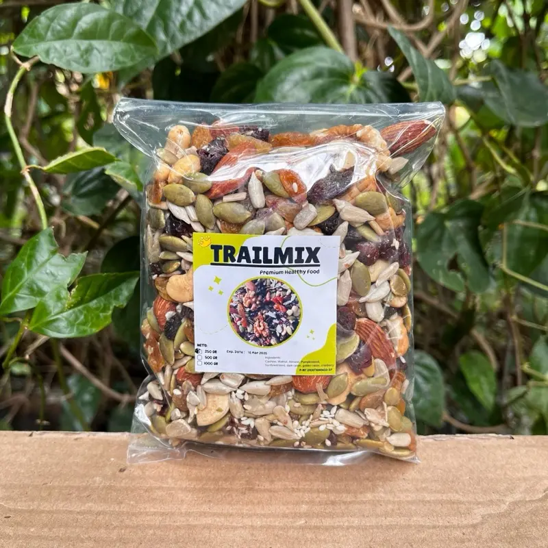 TRAIL MIX (NUT MIX DRIED FRUIT) 500GR 2