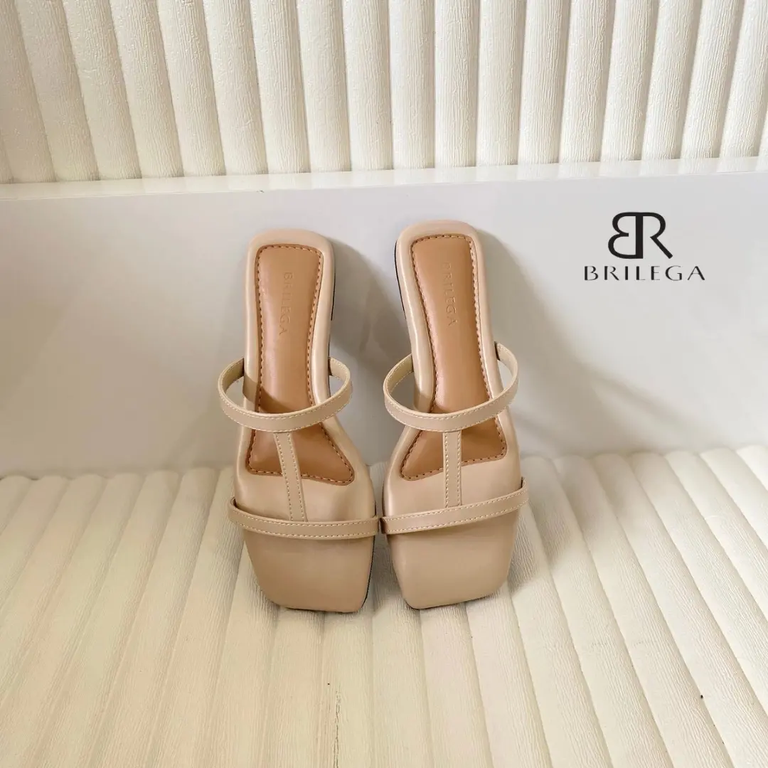 BRILEGA SHEEVA Sandal Teplek Wanita Simple Dengan Bahan Kulit Imitasi Sol Karet Anti Licin Dengan Ketebalan Busa Premium Pijakan Empuk Tersedia Dari ( Ukuran 37 - 42 ) Sandal Teplek Wanita simpel hitam kombinasi fipper wedges racun sandal retro cewek jepi