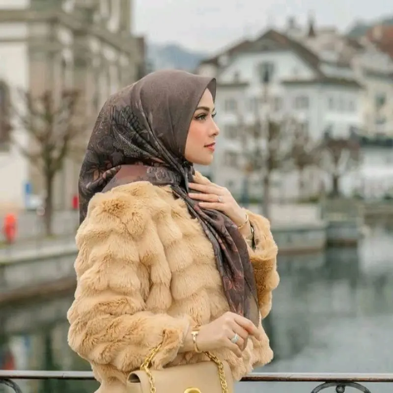 Hijab Segiempat Motif Muslimah Terbaru - Square Voal Premium Sublime Japan Kerudung Cantik Lembut Nyaman Printing Standar Logo Tebal b Basic Metal Digital 2
