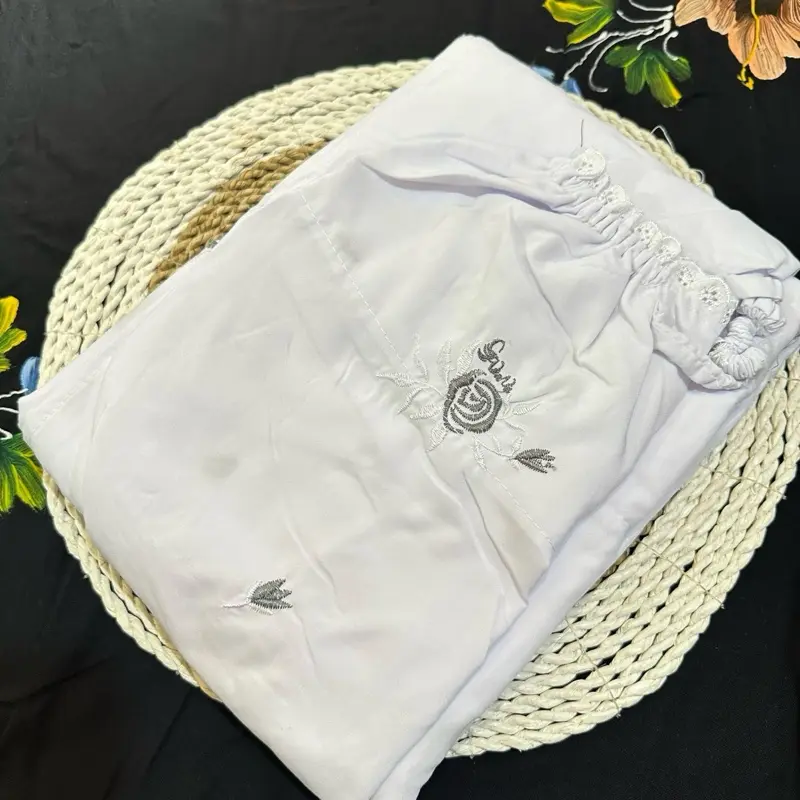 KAIN PUTIH BORDIR ABU-PUTIH