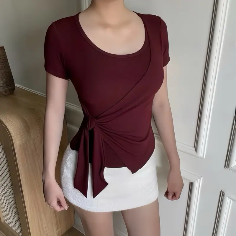 Áo thun nữ  phối viền thiết kế dây rời thắt eo vạt xẻ tà vải tăm hàn ôm body thiết kế trẻ trung năng động cho chị em đi chơi | BigBuy360 - bigbuy360.vn
