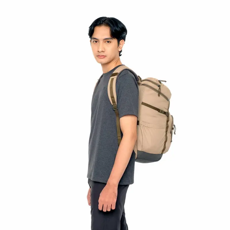 EIGER WEEKENDER PACK 2.0 25L LAPTOP BACKPACK 5