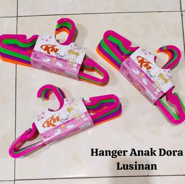 hanger plastik anak harga 15 ribu satu lusin 2