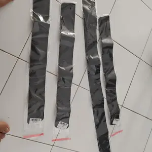 [Bosjie] 4pcs Sticker Pelindung Sill Plate / Dengan merek dan logo / Stiker Pelindung Pijakan Lantai Pintu Mobil / Universal Carbon Fiber Car Door Step Sill Plate Mobil Sticker / Stiker Pelindung Pintu Mobil