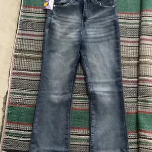 Jennie Cutbray Jeans Higwaist Lipatan Kaki Besar Jeans strecht Wanita