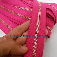 Gambar Resleting Zipper Longchain Meteran Pink Fanta - Gold Type Gigi Besi No 5 Harga Per Meter - pink fanta dari Heaven Kaufen Kota Malang 5 Tokopedia