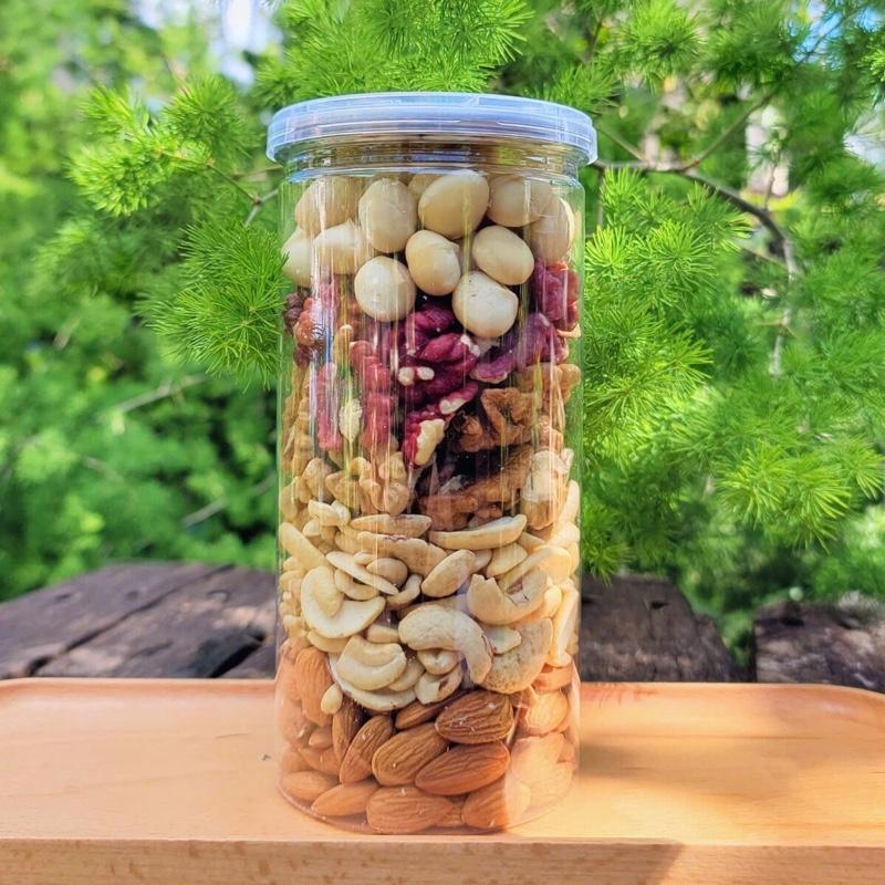 ( 1 HỘP ) ( 500G ) MIX HẠT ( 5 LOẠI HẠT MACCA , ÓC CHÓ ĐỎ , ÓC CHÓ VÀNG , ĐIỀU SỮA , HẠNH NHÂN )  Ăn Vặt Snack Nuts Food Thức Ăn