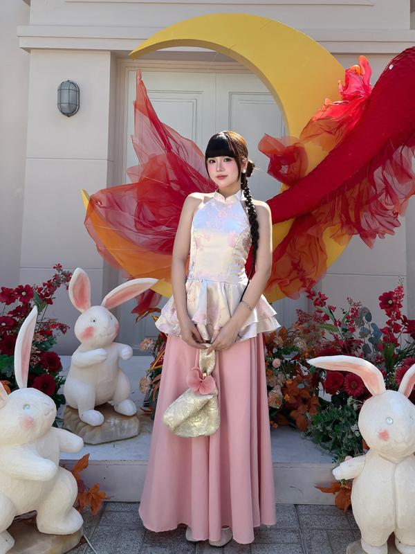 Set áo yếm gấm xòe hai tầng chân váy dáng dài lưng chun Mẫu mới Tết 2026 Ảnh thật Sẵn