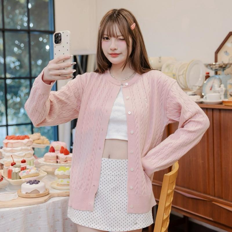 RIKA น้องมาชเมลโล่ คาดิแกนผ้านุ่มตัวยาวกระดุมดอกไม้