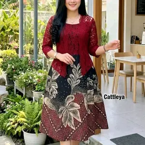 Dress Batik Mix Brokat Lapis Furing Resleting Belakang.
