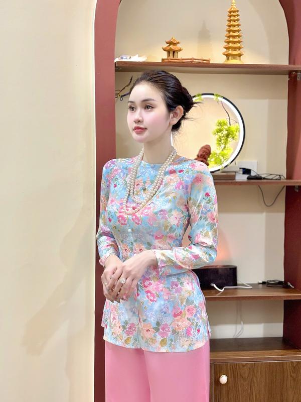  Pháp Phục Hân Nguyễn - B.A81 -   FORM DÁNG DÀI   Áo Bà Ba Hoạ Tiết Xinh Dây Kéo Tay Dài   QUẦN NGỌC TRAI   