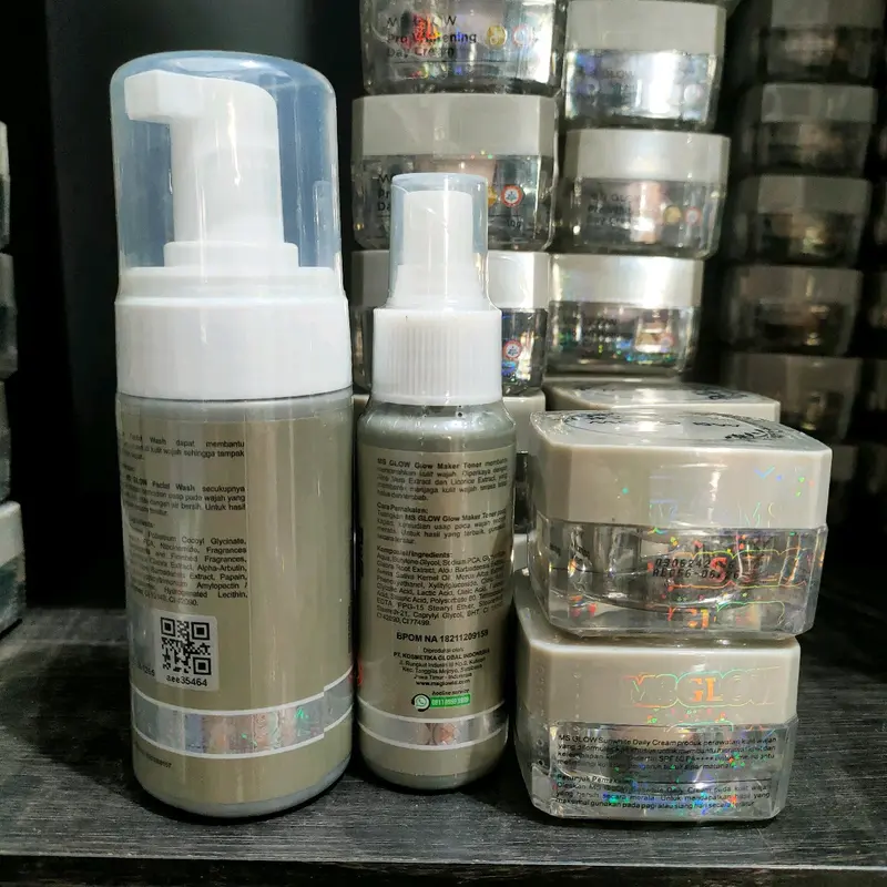 KEMASAN LAMA MS GLOW PAKET WAJAH WHITENING / ACNE / LUMINOUS / DNA / ULTIMATE FREE GIFT Mencerahkan Memudarkan Dark 1